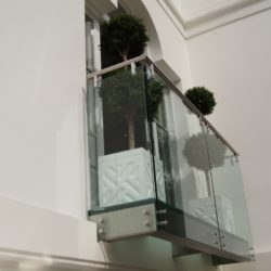 St_John’s_Wood_Park_after_-_glass_balcony