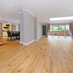 7 Open Plan Living & Dining